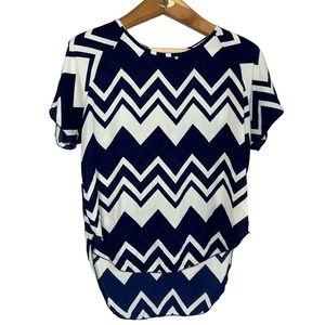 Absolute angel New York navy blue and white chevron short sleeve semi sheer sz L